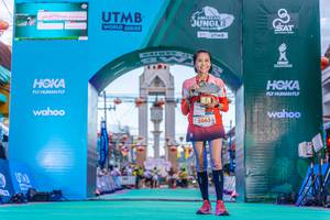 BIB: 5063
                            <button type="button" onclick="openModal(21792190)" class="btn btn-primary btn-sm float-right btn-popup" data-toggle="modal" data-target=".modal-high-quality">
                        <i class="fas fa-shopping-cart"></i> Add to Cart
                    </button>
                                            <button type="button" onclick="isThisMe(21792190, true)" class="btn btn-success btn-sm float-right btn-popup btn-isme hidden" data-toggle="tooltip" data-placement="bottom" title="นี่คือรูปของคุณใช่ไหม คลิกที่นี่เพื่อเอาเข้าอัลบั้ม">
                        <i class="fas fa-plus"></i> Add to album
                    </button>
                    <button type="button" onclick="isThisMe(21792190, false)" class="btn btn-warning btn-sm float-right btn-popup btn-isnotme hidden">
                        <i class="fas fa-ban"></i> Remove from album
                    </button>